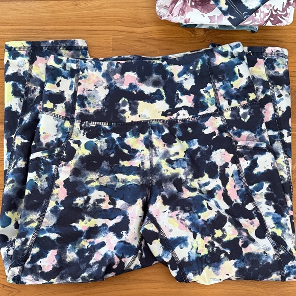 Marika Colorful Abstract Print Sports Bra and Leggings Set - Picture 4 of 4